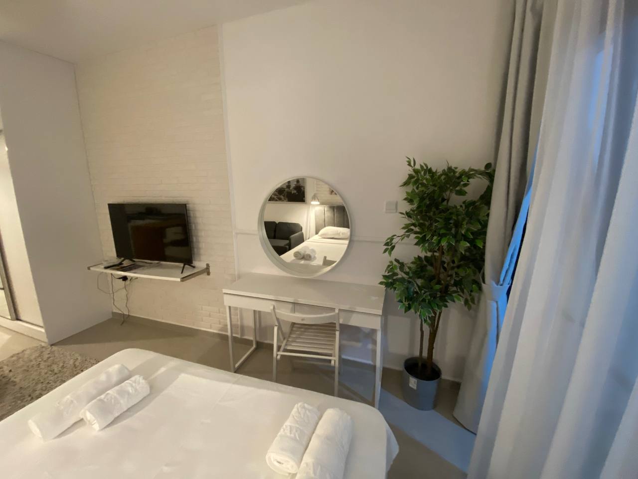Studio — 3