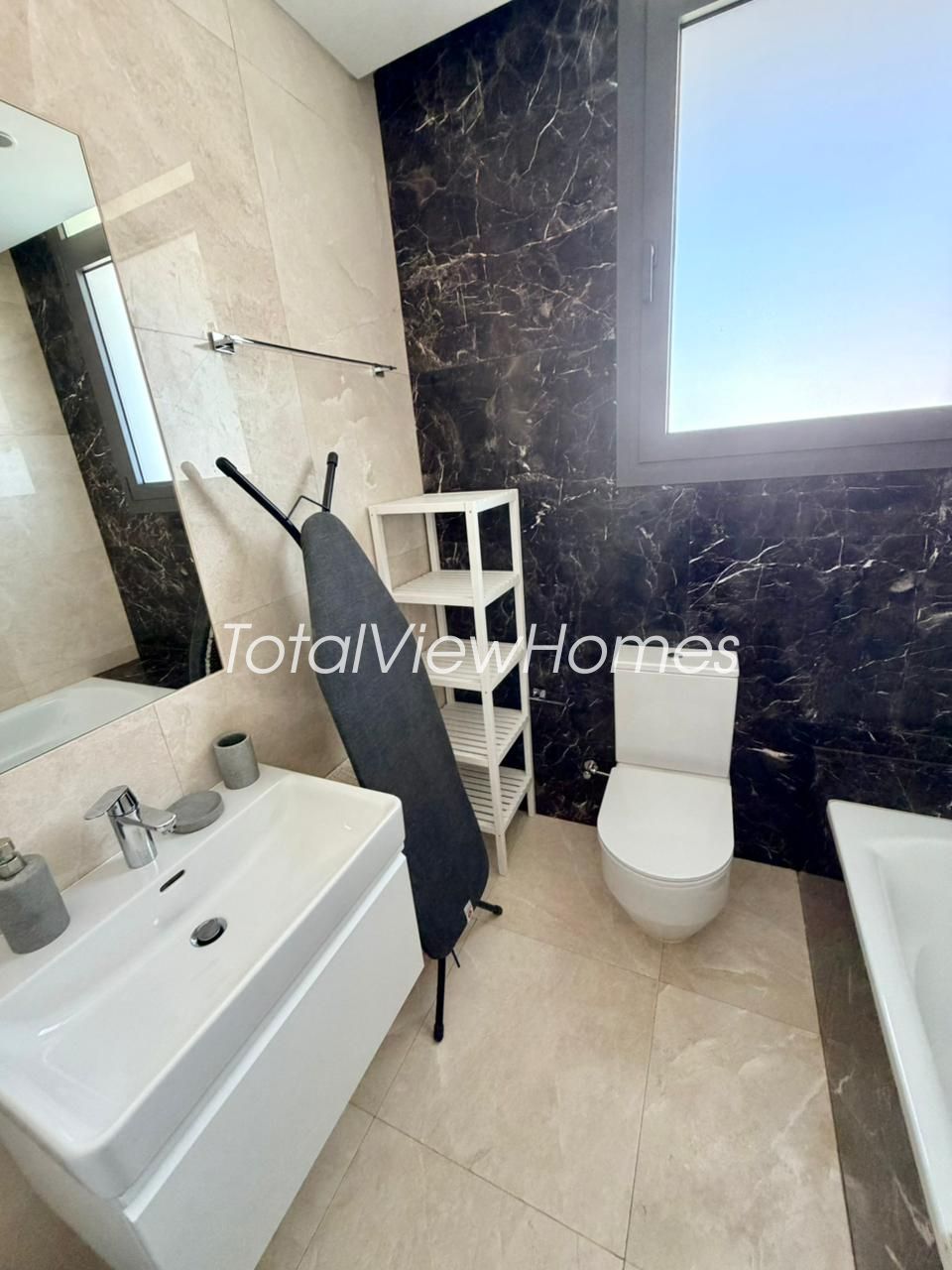 1-bedroom apartment in Germasogeia, Limassol 4
