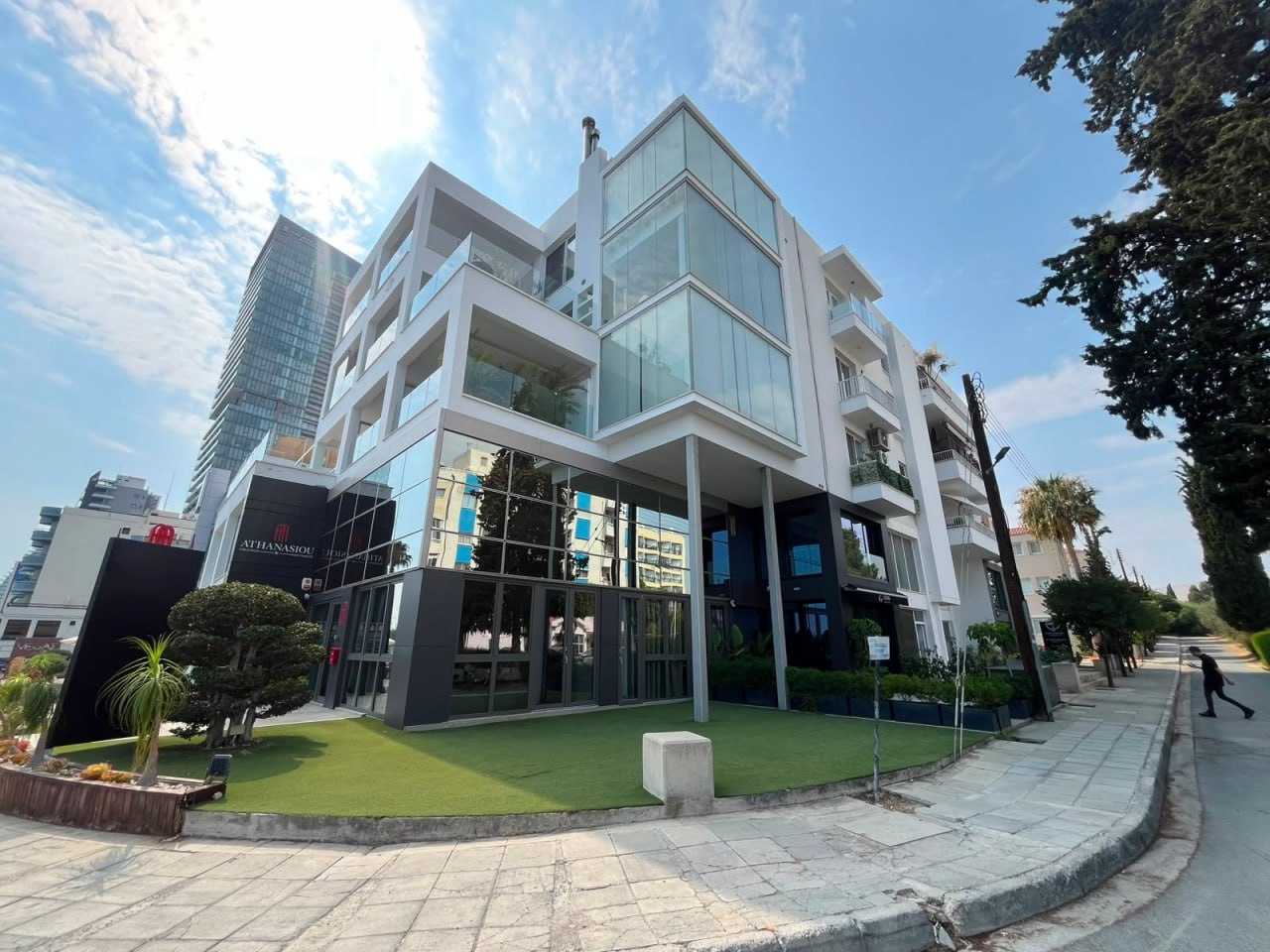3-bedroom apartment in Mouttagiaka, Limassol — 1