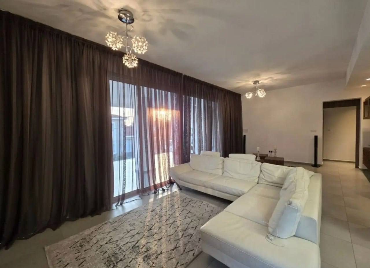 Apartment, 3 bedrooms — 2