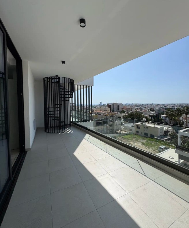 Penthouse, 3 bedrooms — 2