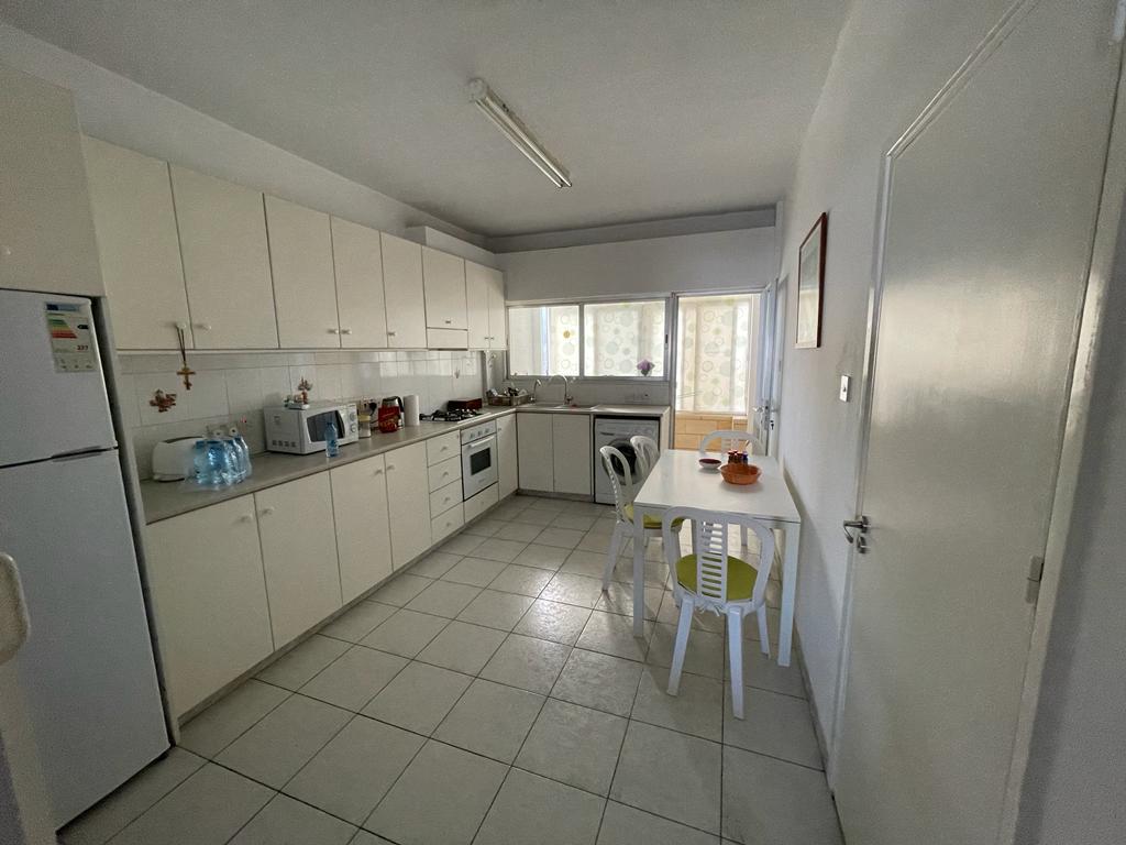 Apartment, 3 bedrooms — 3