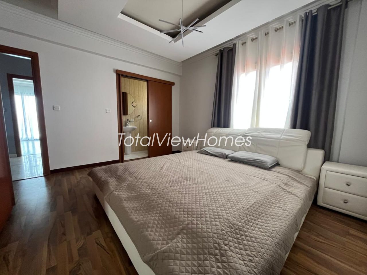 Villa, 7 bedrooms — 7