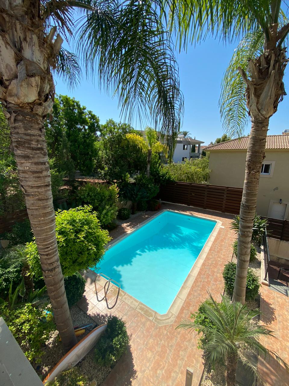 Villa, 5 bedrooms — 2