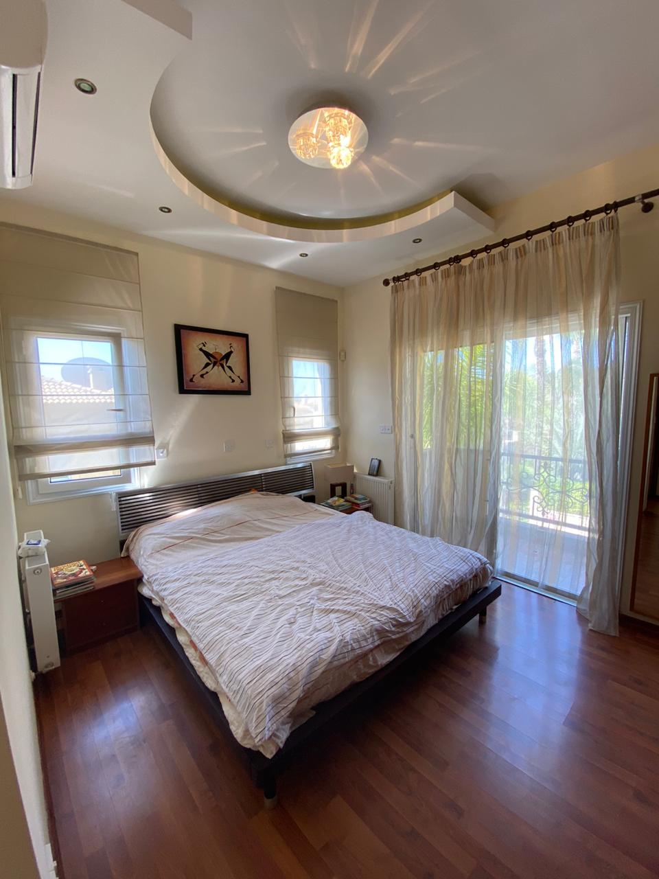 Villa, 5 bedrooms — 7