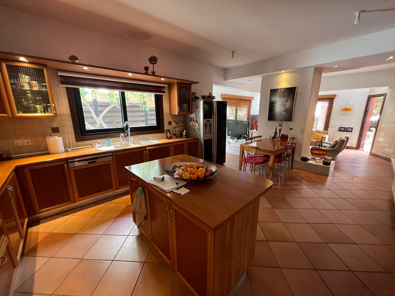 Villa, 5 bedrooms — 6