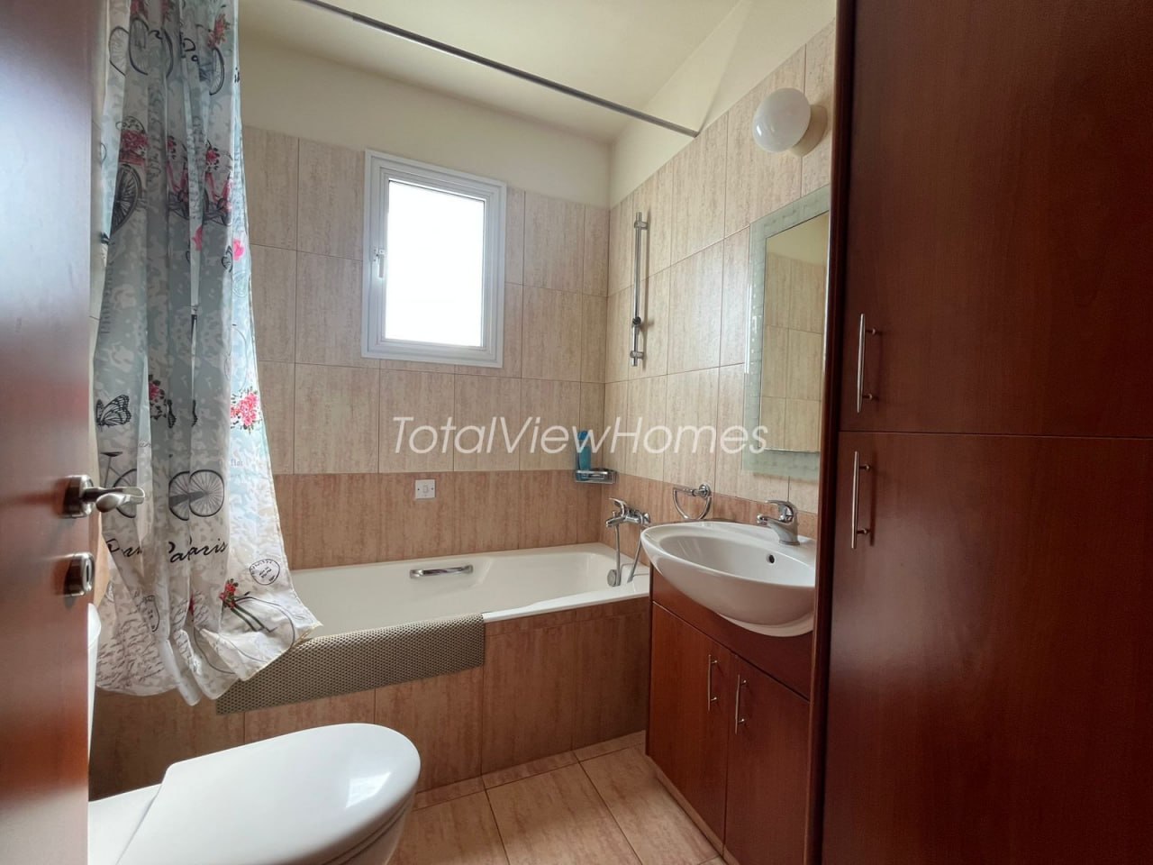 Apartment, 3 bedrooms — 3