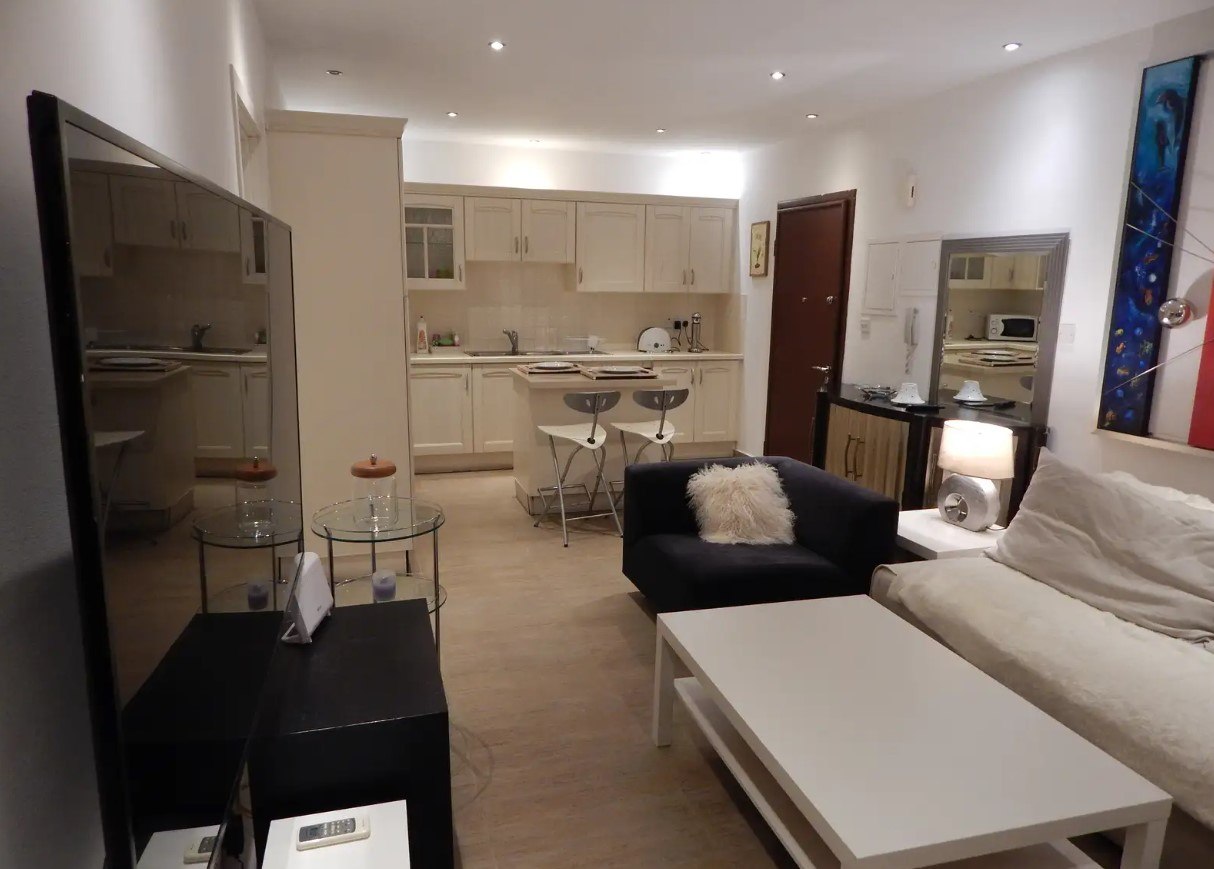 Apartment, 2 bedrooms — 6