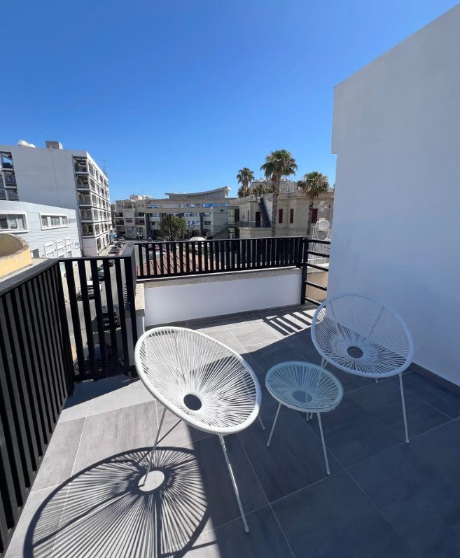 Penthouse, 1 bedroom — 2
