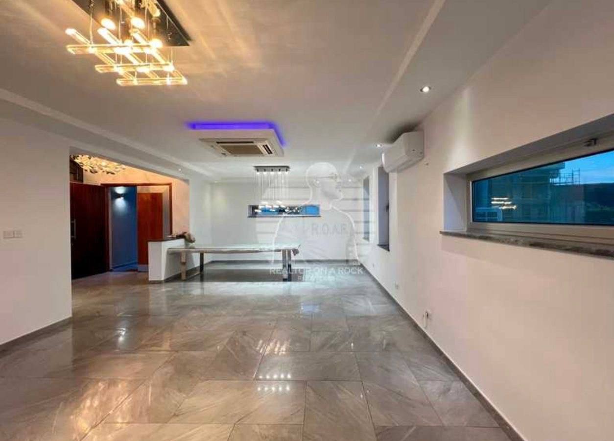 Villa, 5 bedrooms — 2