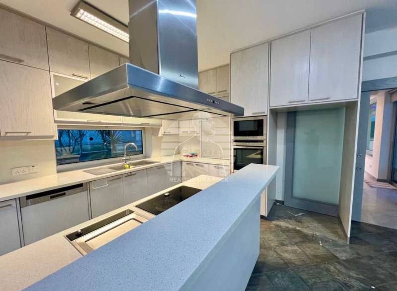 Villa, 5 bedrooms — 6