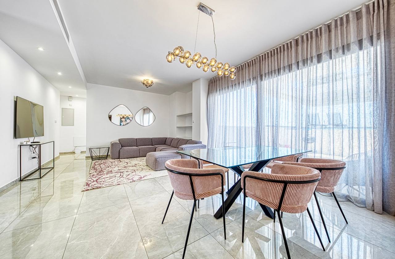 Penthouse, 3 bedrooms — 4
