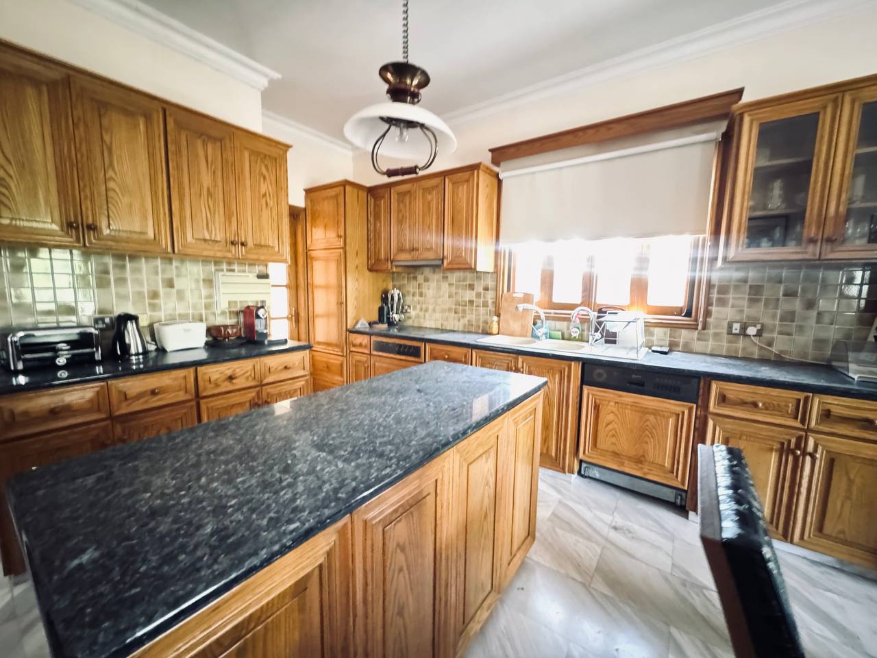 House, 5 bedrooms — 2