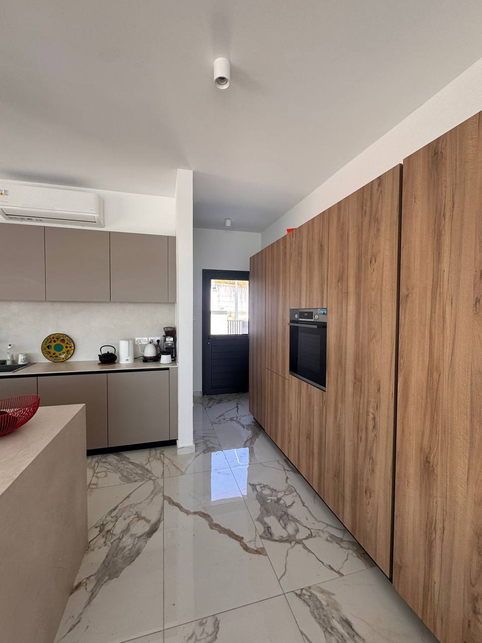 Villa — 6