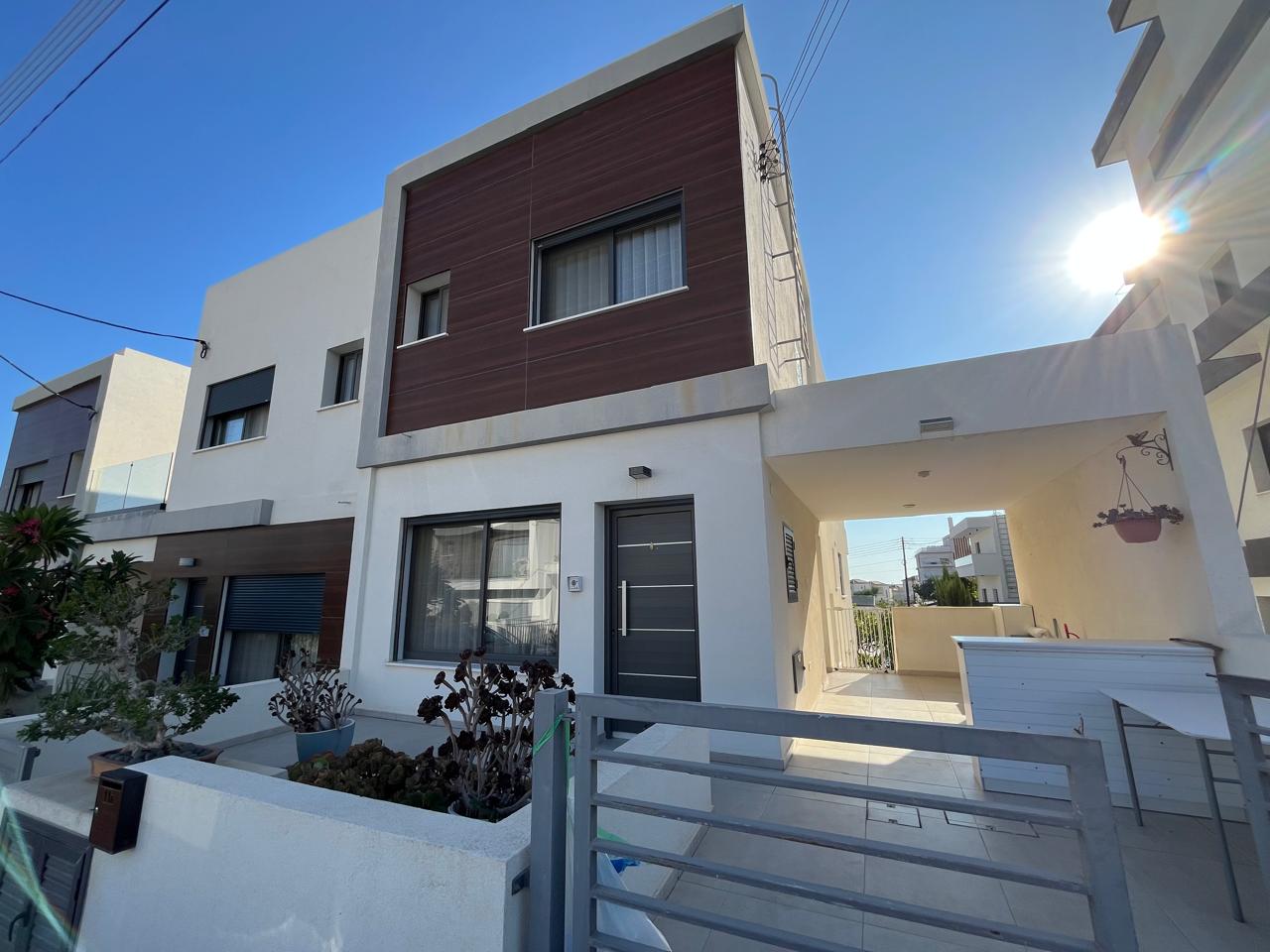 House, 4 bedrooms — 10