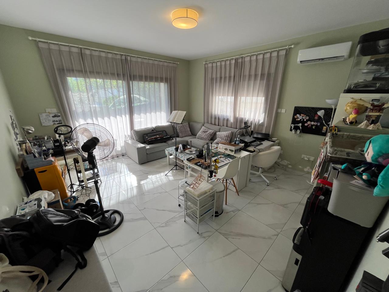 House, 4 bedrooms — 3