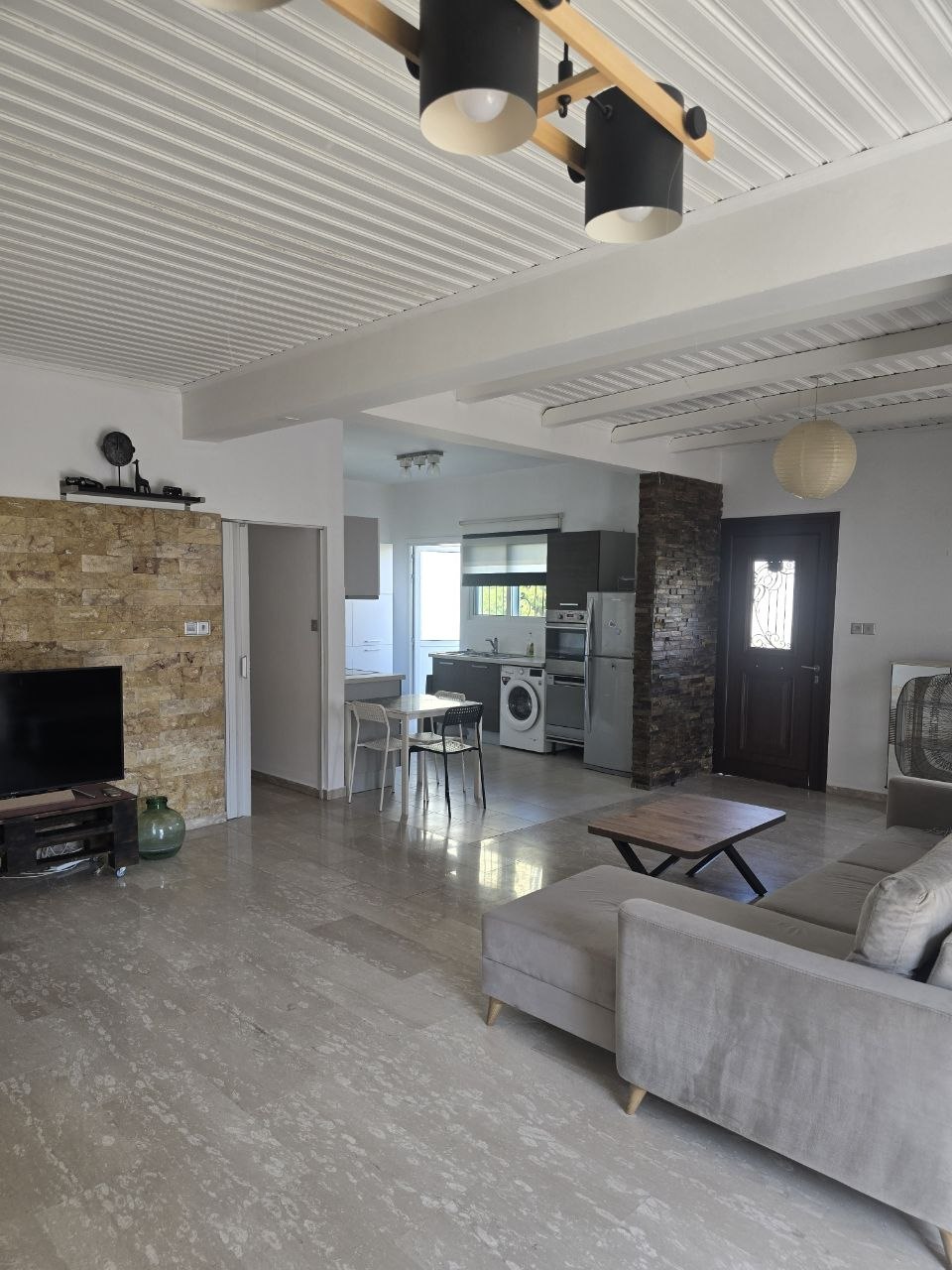 Apartment, 3 bedrooms — 2