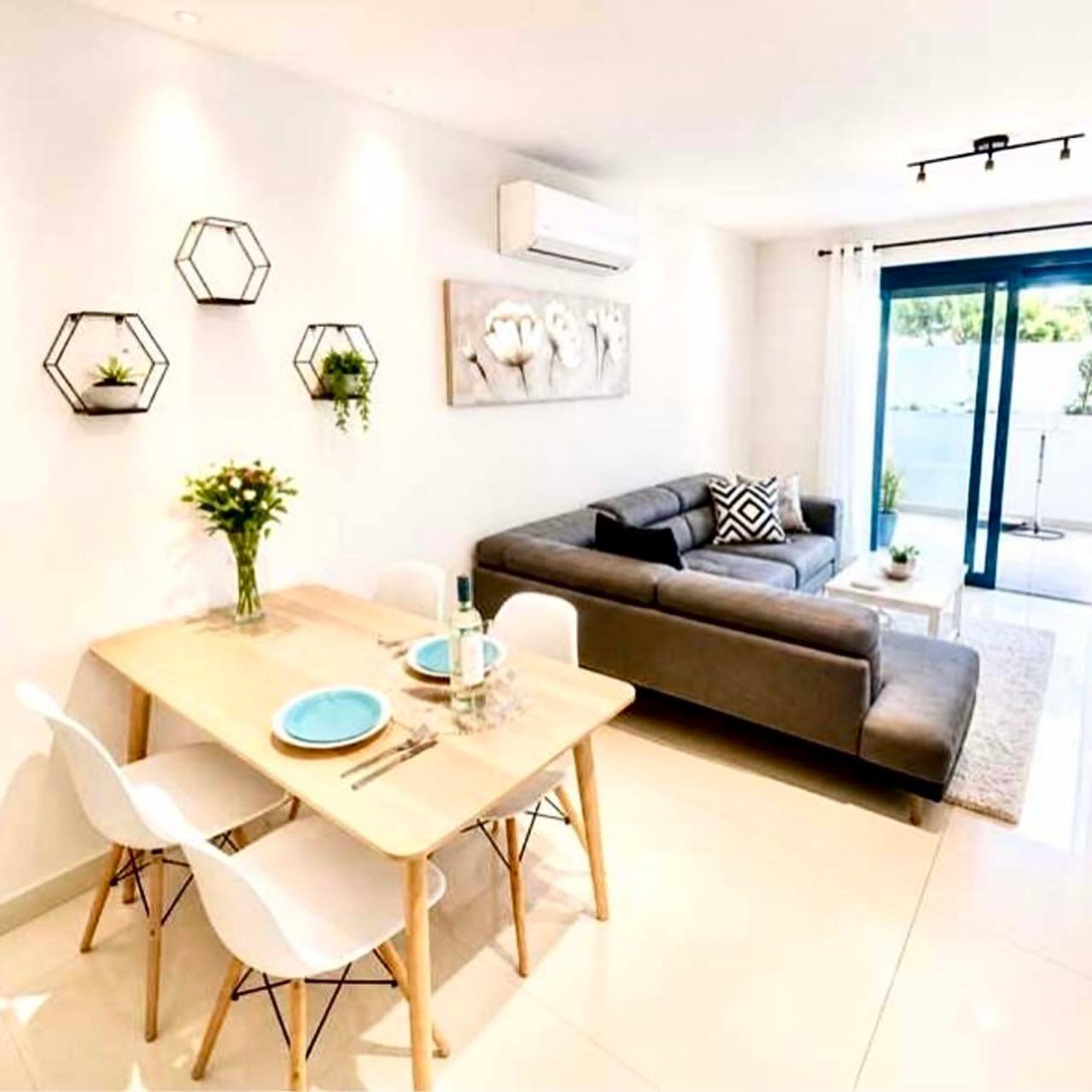Apartment, 2 bedrooms — 4