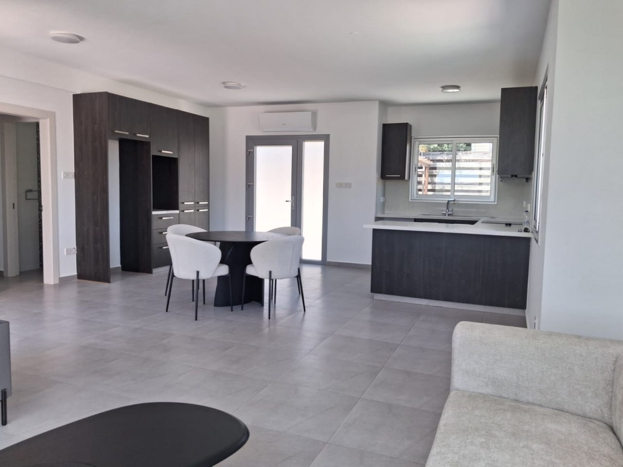 House, 3 bedrooms — 8