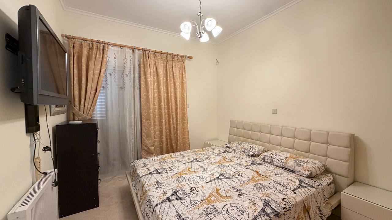House, 3 bedrooms — 4