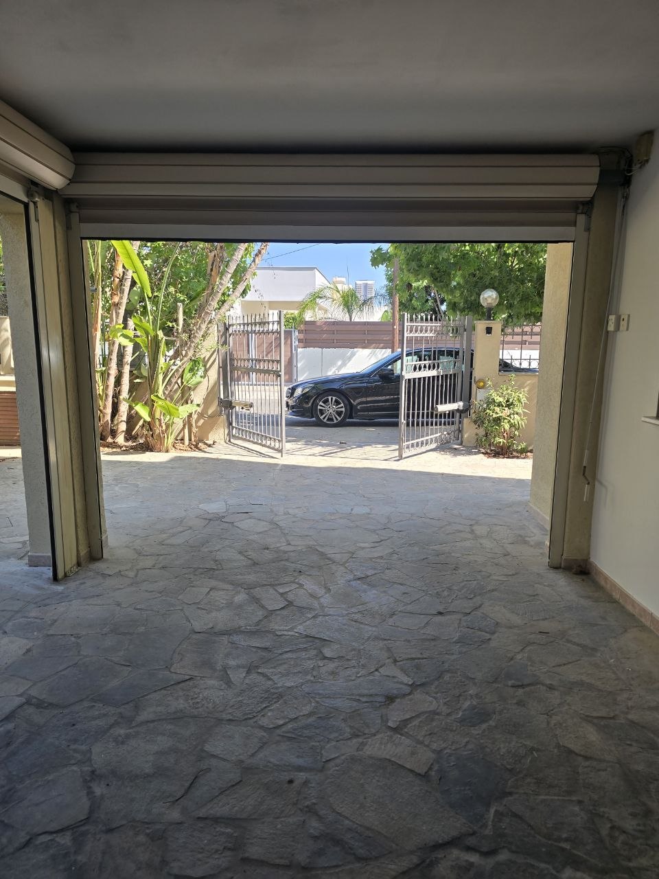 House, 3 bedrooms — 2