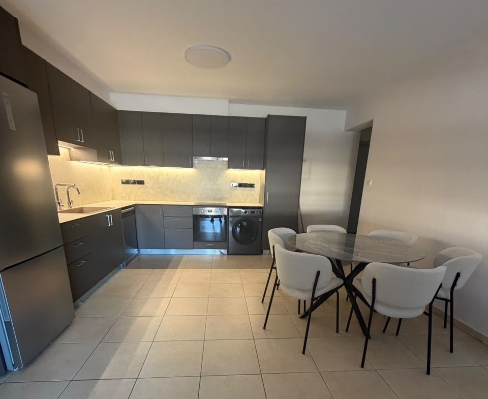 Apartment, 2 bedrooms — 4
