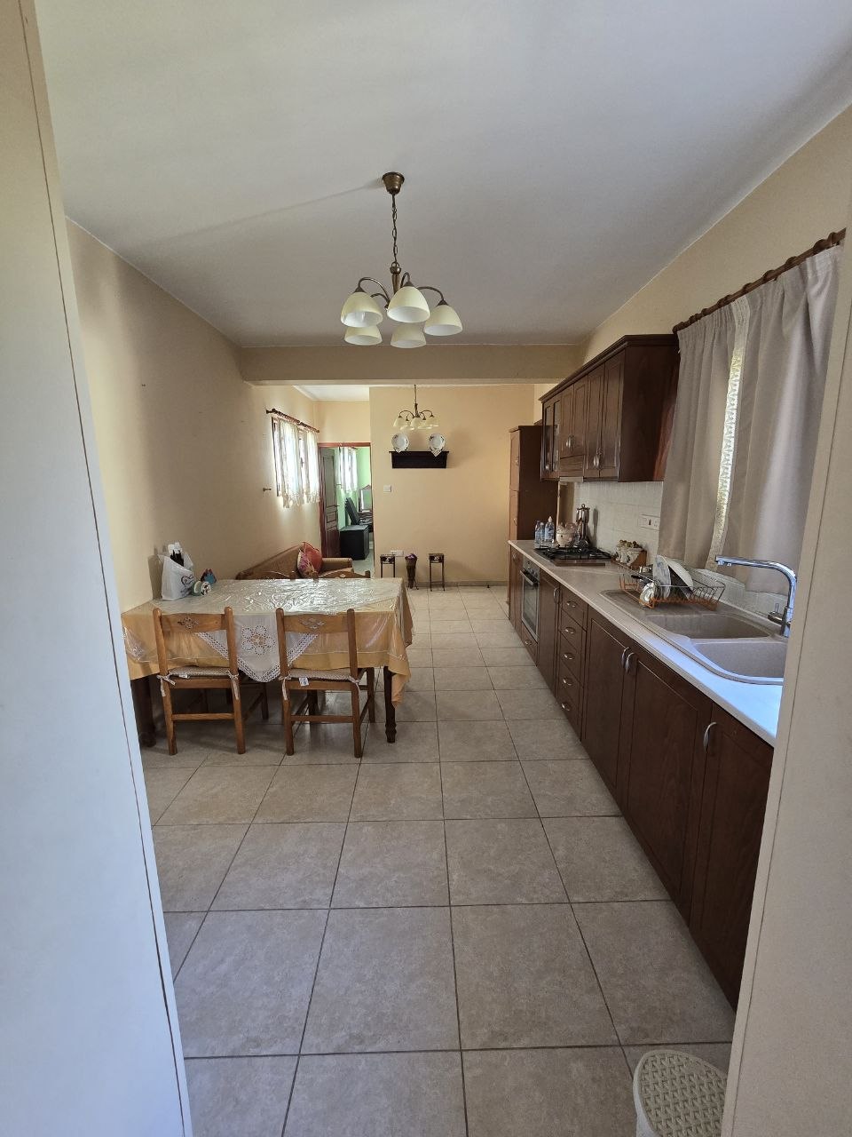 House, 3 bedrooms — 4