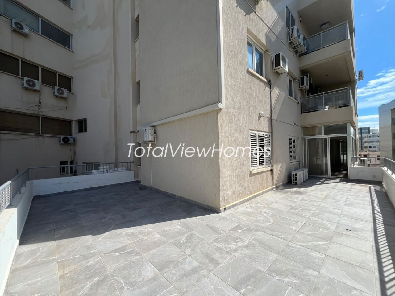 Apartment, 3 bedrooms — 2