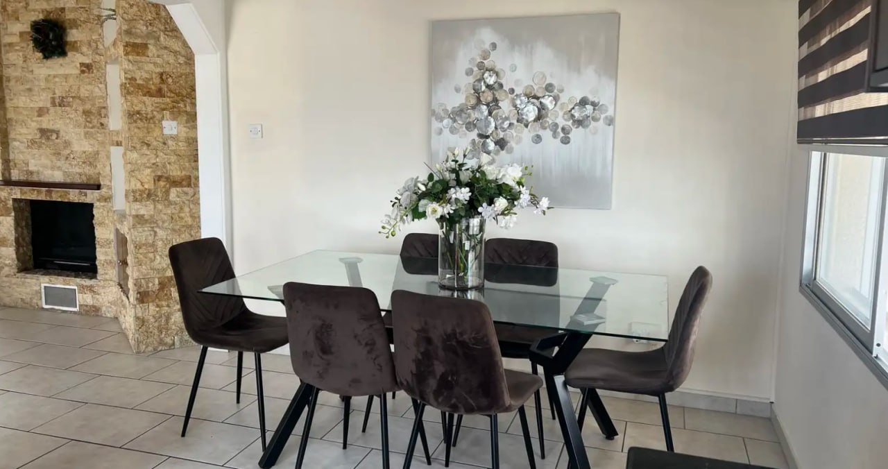 Apartment, 3 bedrooms — 2