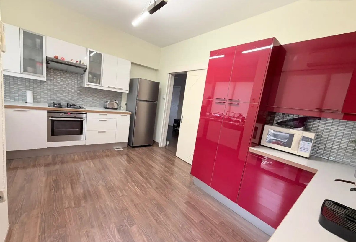 Apartment, 3 bedrooms — 8