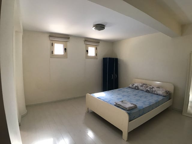 House, 5 bedrooms — 4