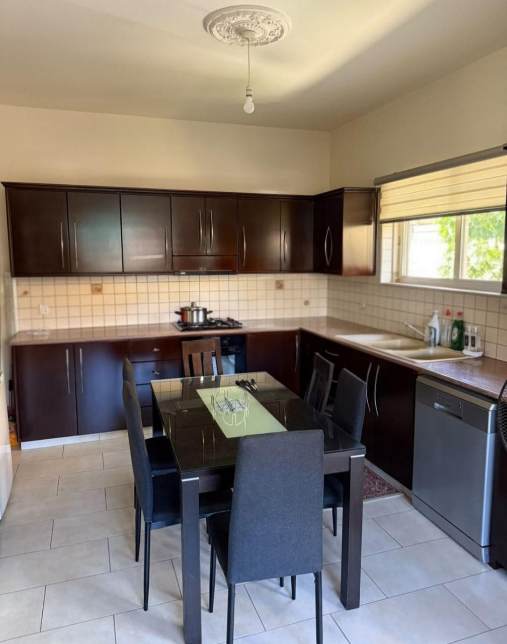 House, 4 bedrooms — 6
