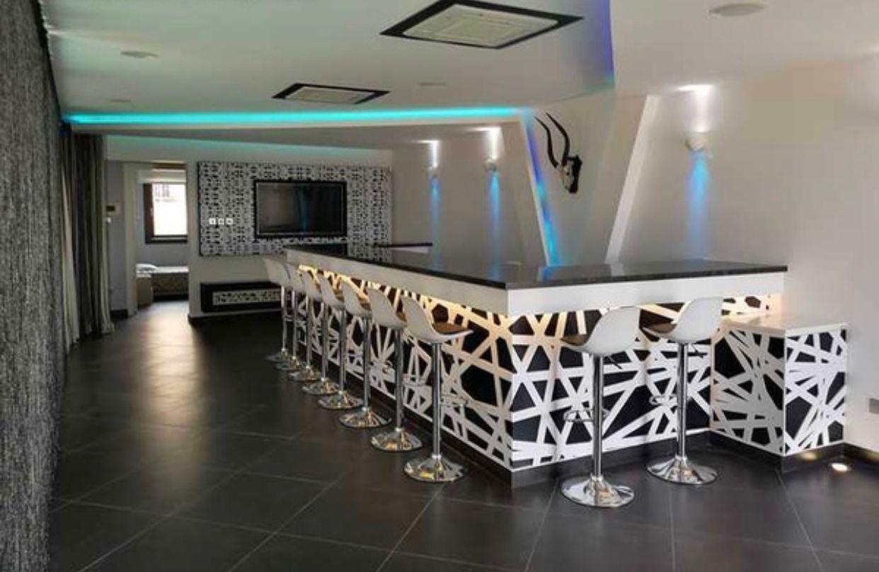 Villa, 7 bedrooms — 6