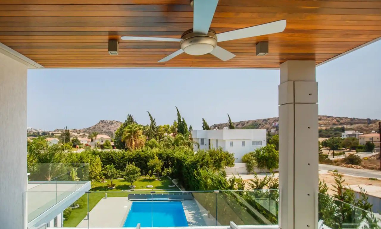 Villa, 4 bedrooms — 8