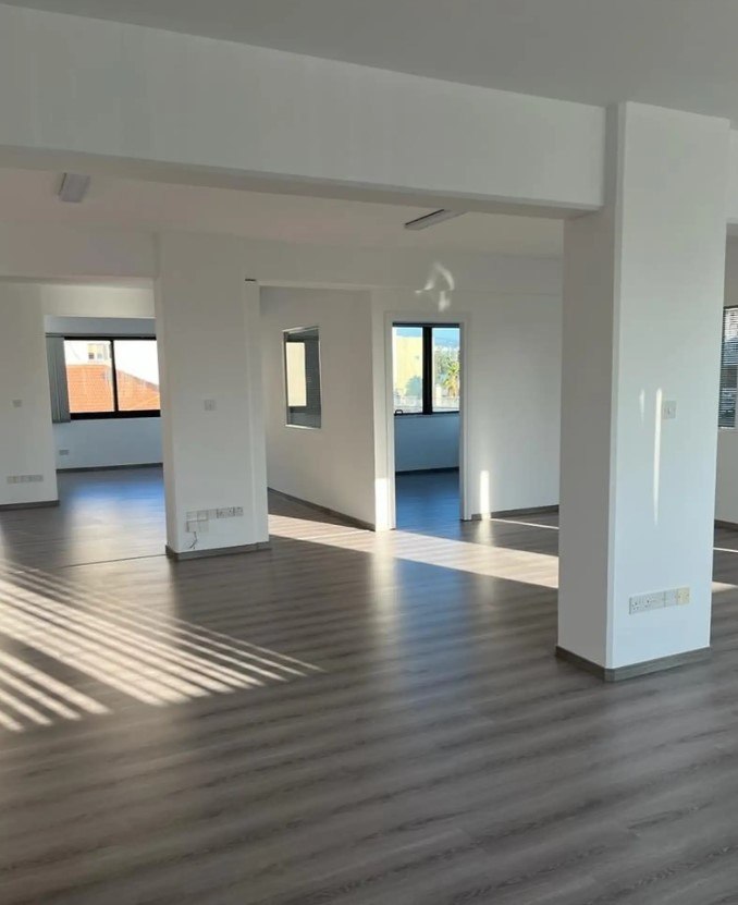 Office, 2 bedrooms — 4