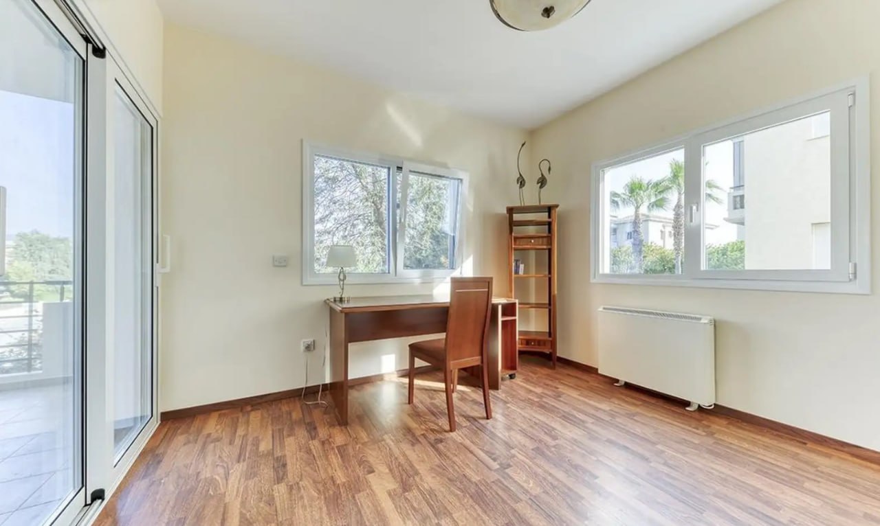 Apartment, 2 bedrooms — 6