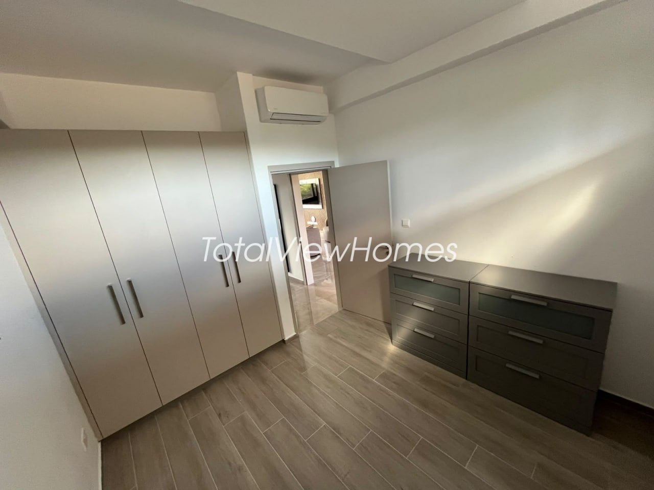 Apartment, 2 bedrooms — 6