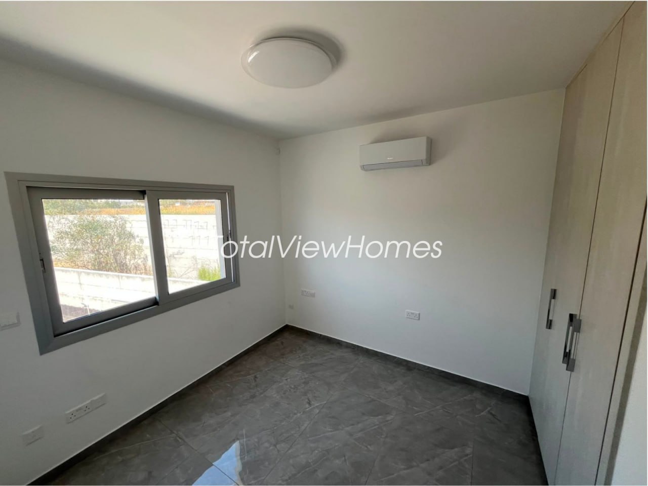 Office, 3 bedrooms — 5