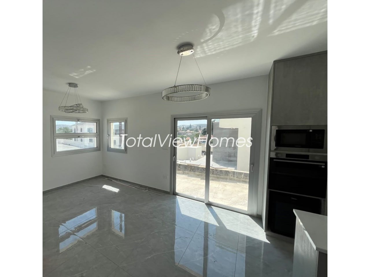 Office, 3 bedrooms — 7