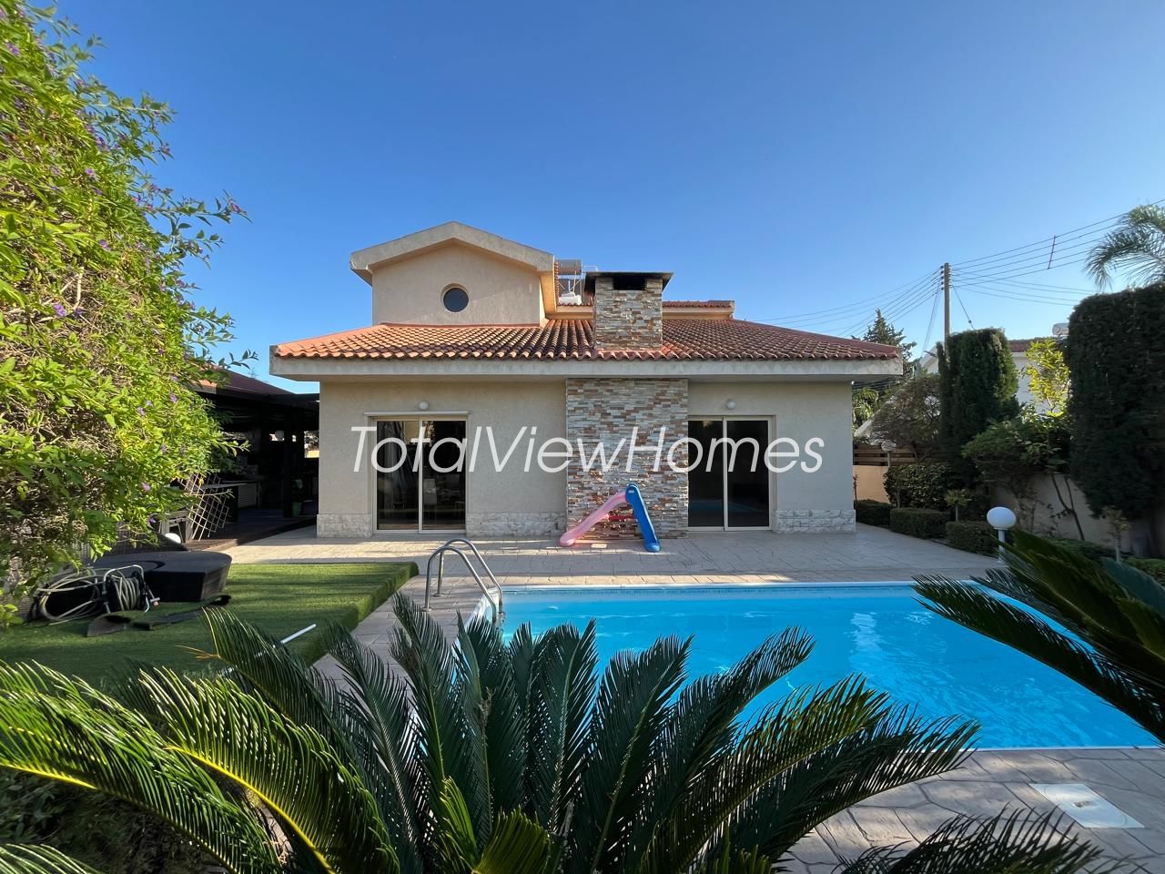House, 4 bedrooms — 10