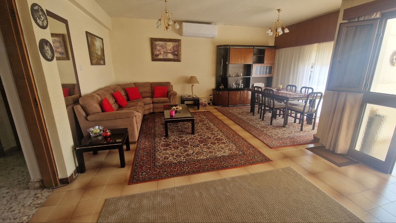 House, 3 bedrooms — 4