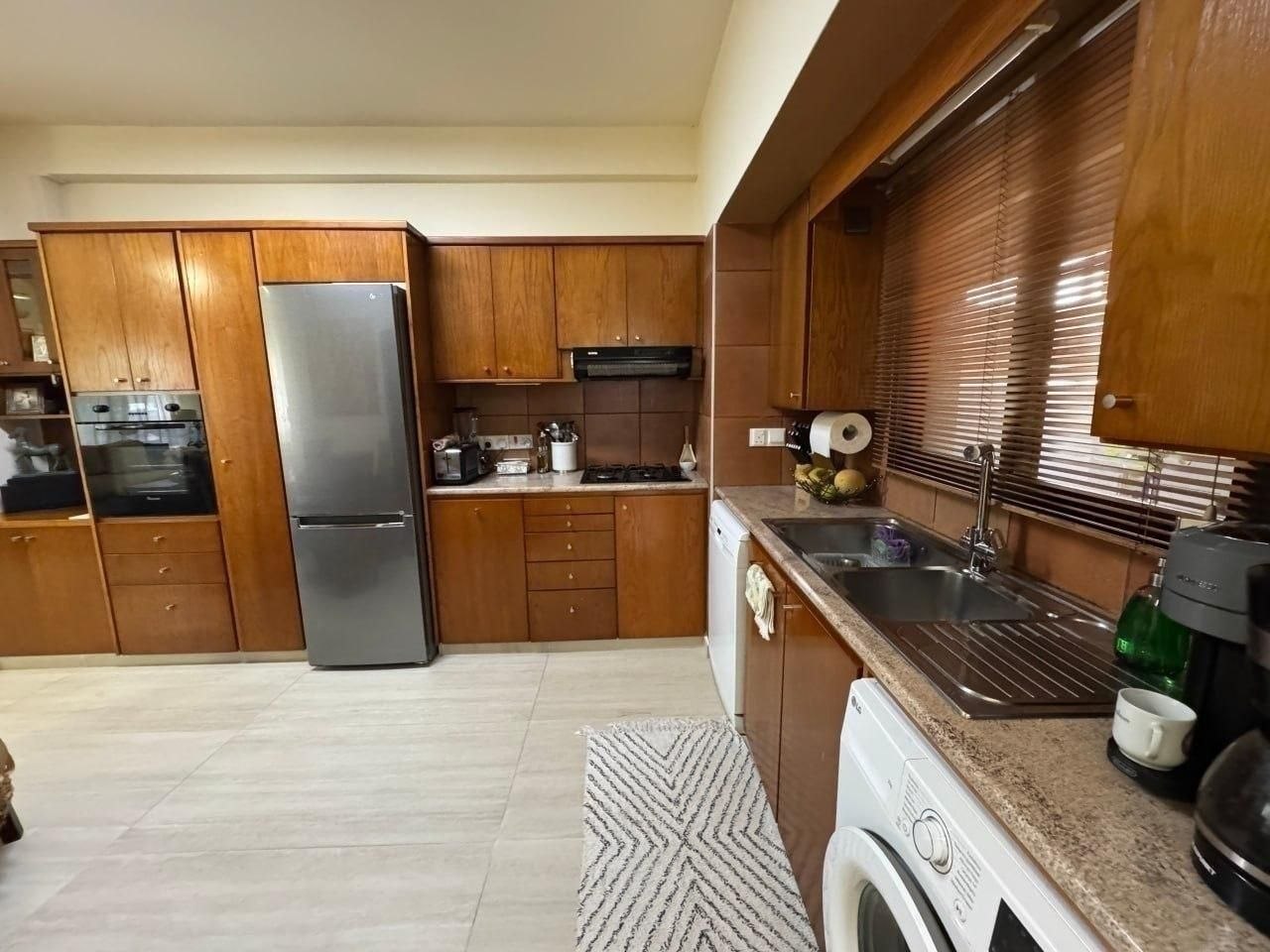 House, 2 bedrooms — 3