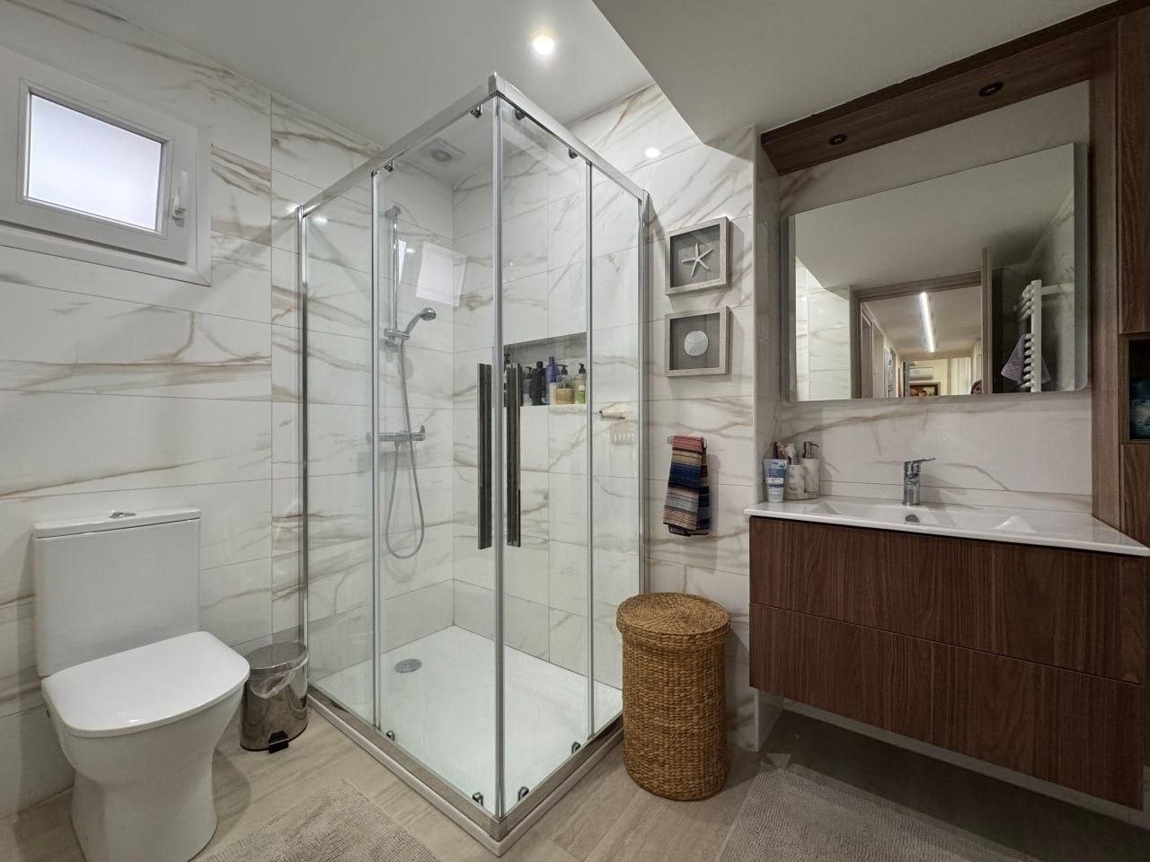 House, 2 bedrooms — 5