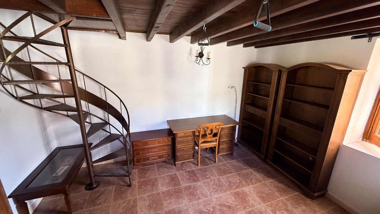 House, 2 bedrooms — 3