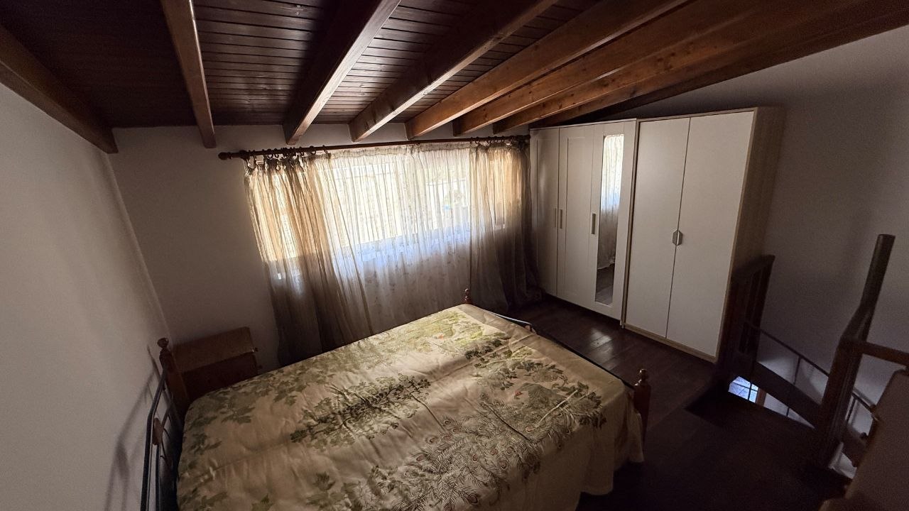 House, 2 bedrooms — 8
