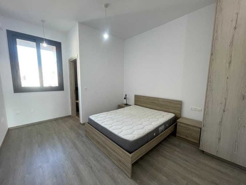 Apartment, 4 bedrooms — 3