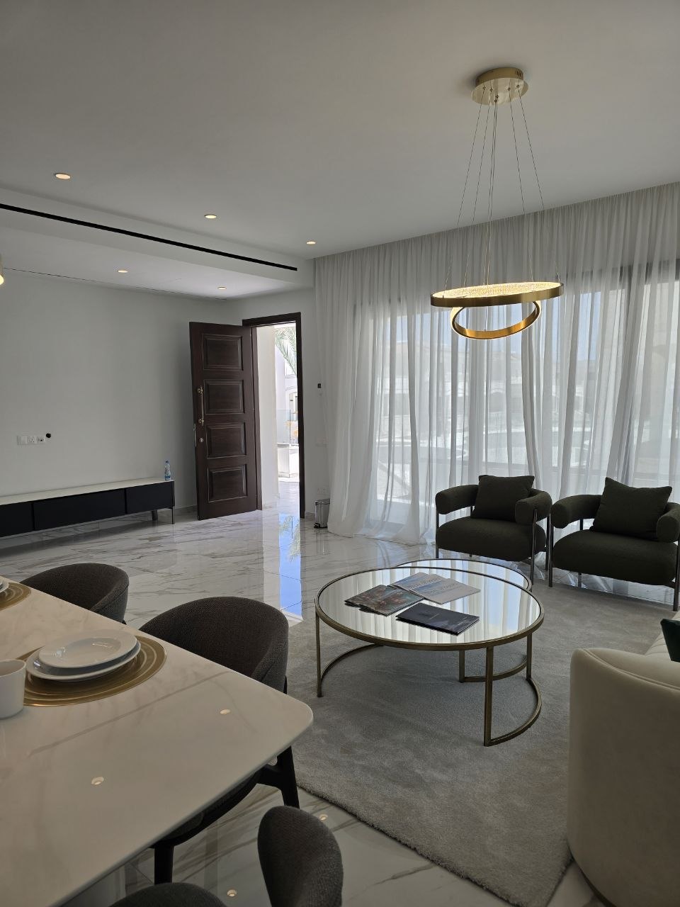 Maisonette — 3