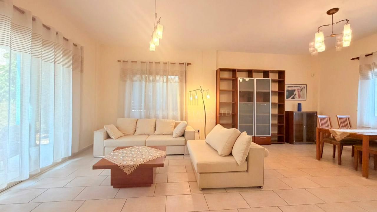 House, 4 bedrooms — 8