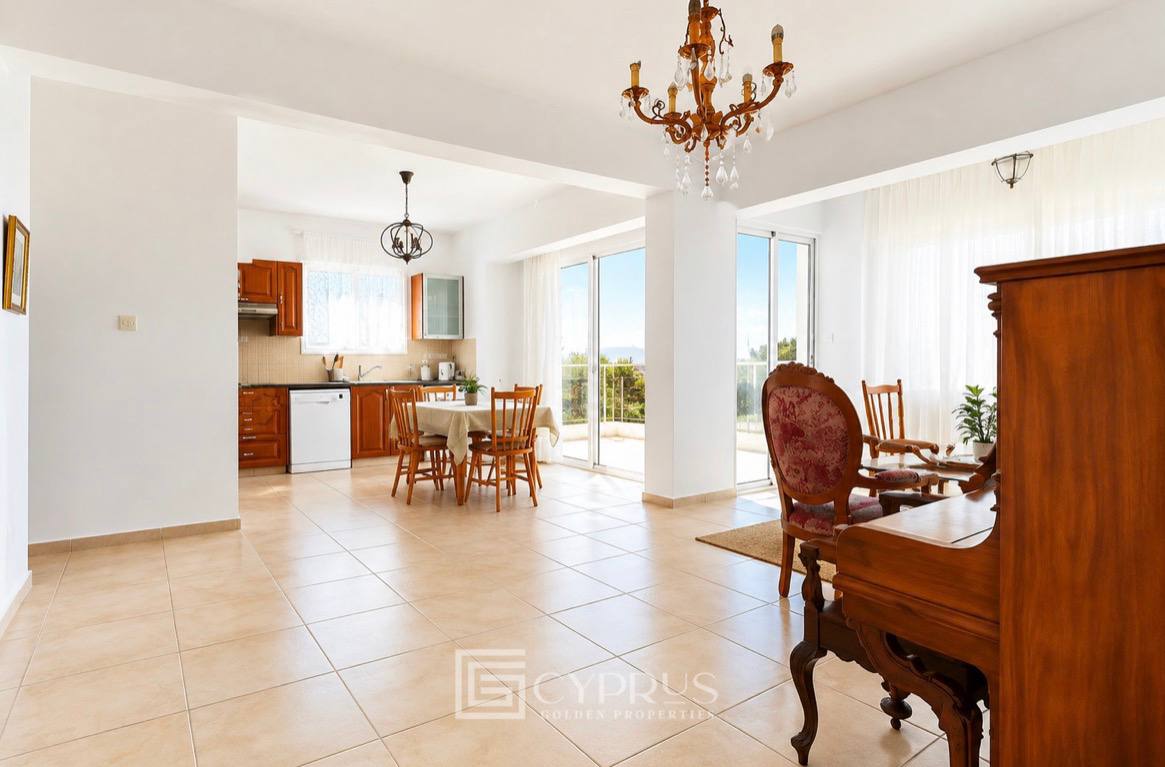 Apartment, 3 bedrooms — 2