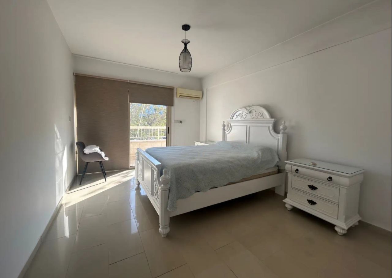 Apartment, 3 bedrooms — 3